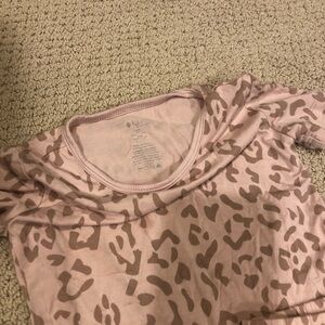 Kyte baby blush leopard shirt sleeve pajamas